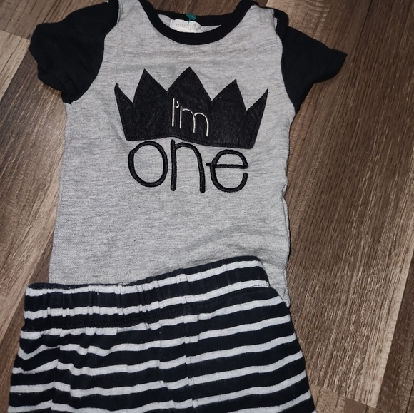 Mud Pie 2pc Black/Gray I'm One Birthday Crown Outfit Boys First Birthday! - Picture 2 of 4